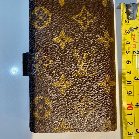 Authentic 💯 Louis Vuitton small Monogram address, phone contact w/ pencil. - Picture 4 of 7